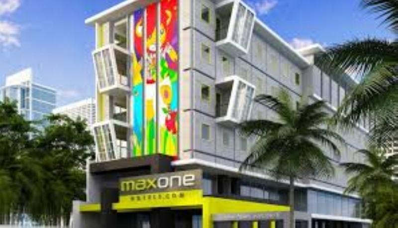 Maxonehotels.Com At Tidar Surabaya Dış mekan fotoğraf