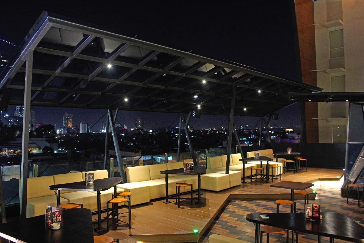Maxonehotels.Com At Tidar Surabaya Dış mekan fotoğraf