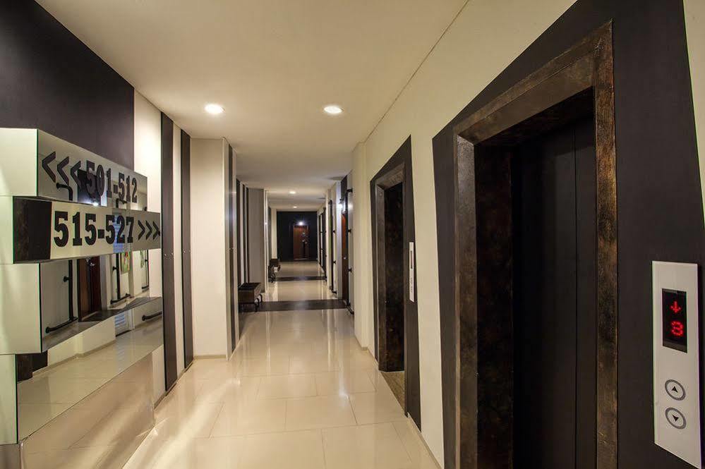 Maxonehotels.Com At Tidar Surabaya Dış mekan fotoğraf