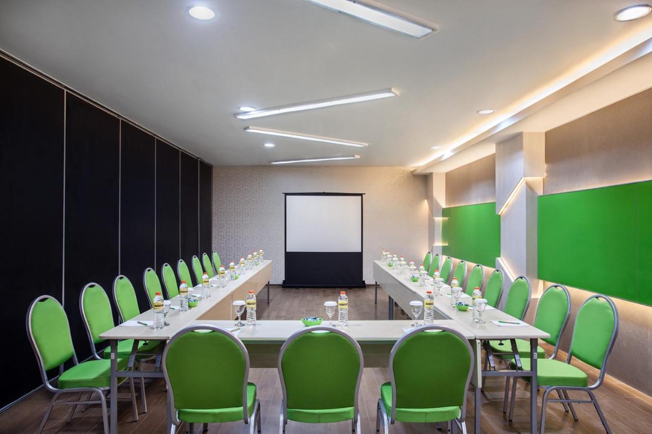 Maxonehotels.Com At Tidar Surabaya Dış mekan fotoğraf
